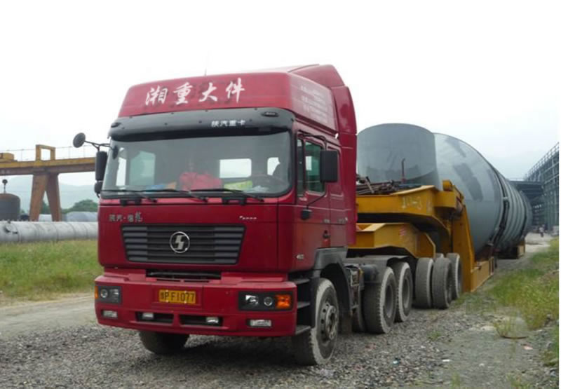 湘重大件为茂名重力运输石油设备