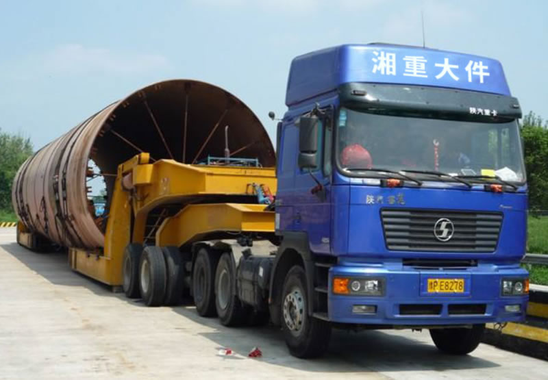 湘重为广东火电公司运输(大板梁)